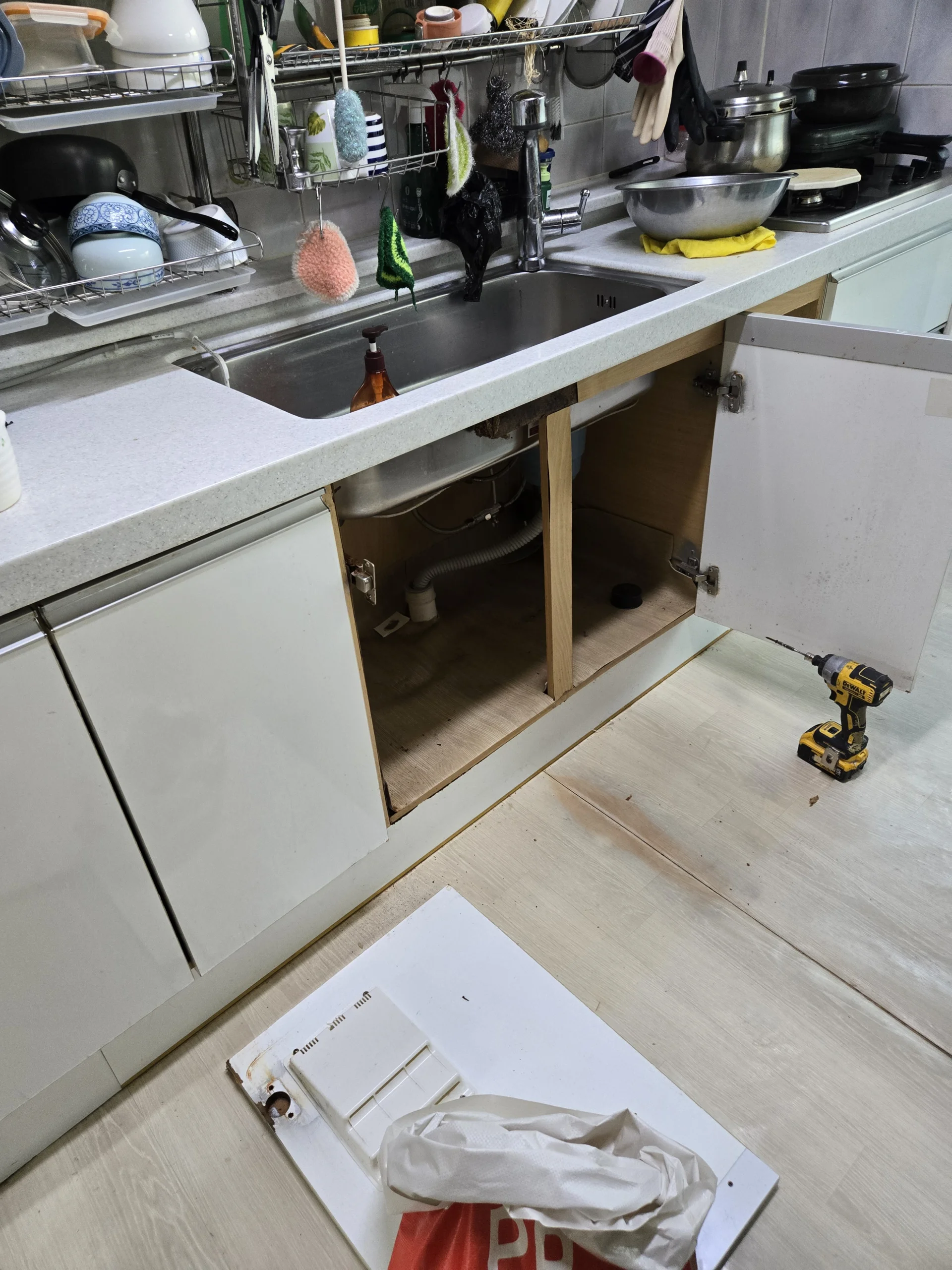 개수대 실리콘·마감 보수 실습 실습 사진